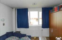 Casa individuala 320 mp, 1000 mp teren, zona linistita de case!