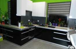 Casa de vanzare, 260 mp, teren 500 mp, mobilata, zona linistita de case