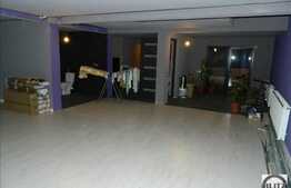 Casa de vanzare, 260 mp, teren 500 mp, mobilata, zona linistita de case