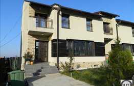 Casa de vanzare, 260 mp, teren 500 mp, mobilata, zona linistita de case