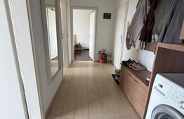 Apartament cu 3 camere, etaj intermediar, boxa - zona Avantgarden