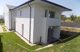 Vanzare triplex, 120 mp utili, 323 mp teren, zona linistita