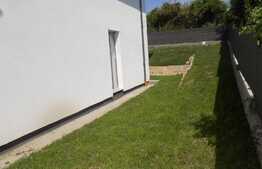 Vanzare triplex, 120 mp utili, 323 mp teren, zona linistita