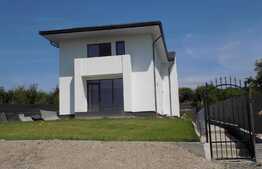 Vanzare triplex, 120 mp utili, 323 mp teren, zona linistita