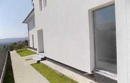 Vanzare triplex, 120 mp utili, 323 mp teren, zona linistita