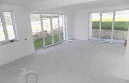 Vanzare triplex, 120 mp utili, 323 mp teren, zona linistita