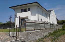 Vanzare triplex, 120 mp utili, 323 mp teren, zona linistita