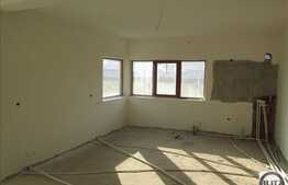 Casa individuala de vanzare, 140 mp utili si teren de 300 mp, zona de case vile!