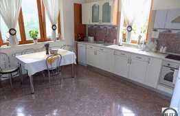 Casa cu alura de conac! 