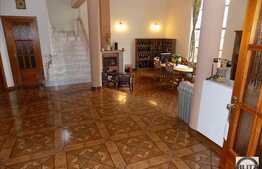 Casa cu alura de conac! 