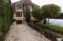 Casa cu alura de conac! 