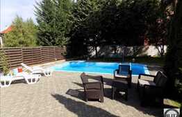 Casa de vanzare, 190 mp, cu teren de 663 mp si front de 16,6 ml, Andrei Muresanu