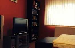 Casa de vanzare, 190 mp, cu teren de 663 mp si front de 16,6 ml, Andrei Muresanu