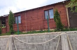 Casa cu teren de 2330 mp, anexa de 15 mp, zona Muntele Rece