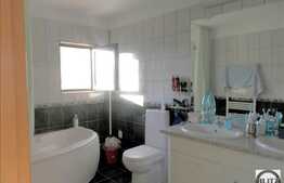 Casa de vanzare 200 mp utili, cu teren 1000 mp, front 50 ml, zona retrasa