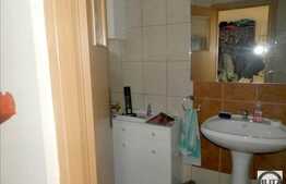 Casa de vanzare 200 mp utili, cu teren 1000 mp, front 50 ml, zona retrasa