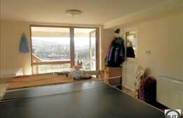 Casa de vanzare 200 mp utili, cu teren 1000 mp, front 50 ml, zona retrasa