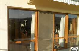 Casa de vanzare 200 mp utili, cu teren 1000 mp, front 50 ml, zona retrasa