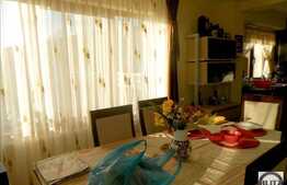 Casa de vanzare 200 mp utili, cu teren 1000 mp, front 50 ml, zona retrasa