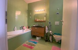 Apartament 3 camere de vânzare – zonă excelentă, cu loc de parcare