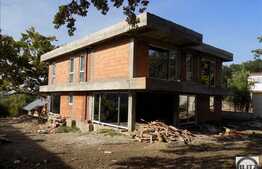 Casa 265 mp, teren 1000 mp, zona frumoasa si linistita!