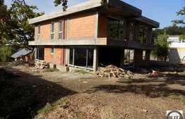 Casa 265 mp, teren 1000 mp, zona frumoasa si linistita!