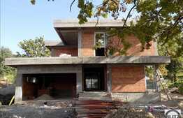 Casa 265 mp, teren 1000 mp, zona frumoasa si linistita!