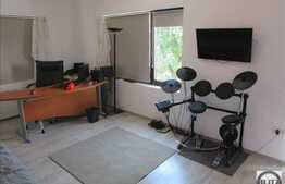 Casa individuala de vanzare, 137 mp utili, teren 501 mp, zona linistita