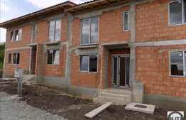 Vanzare casa cuplata, 120 mp utili, 230 mp teren, semifinisat, zona linistita