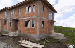 Vanzare casa cuplata, 120 mp utili, 230 mp teren, semifinisat, zona linistita