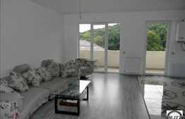 Vanzare 3 camere, 86 mp plus 2 balcoane, finisaje moderne, Orientare Sudica