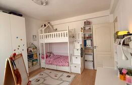 Apartament cu 3 camere de vânzare, Garaj subteran, zona Centrala 