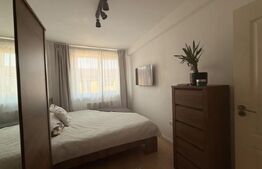 Apartament cu 3 camere de vânzare, Garaj subteran, zona Centrala 
