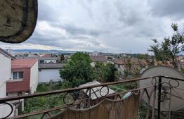 Casă impartita in 2 apartamente de 75 mp, teren 384 mp - Dambul Rotund