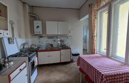Casă impartita in 2 apartamente de 75 mp, teren 384 mp - Dambul Rotund
