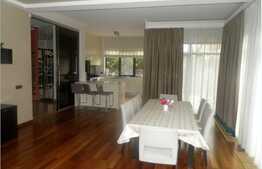 Casa cu arhitectura moderna si design interior de efect!