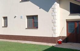 Vila de vanzare, 341 mp — vedere la Fagaras,