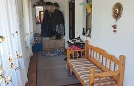 Vila de vanzare, 341 mp — vedere la Fagaras,