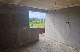 Casă semifinisată de vânzare în Gherla – P+1, 200 mp