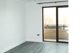 Casa individuala lux cu 4 camere, piscina, parcare, la 15 minute de centru Cluj!