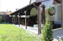 Proprietate unica! Casa individuala, 300 mp, mobilata vintage, zona linistita!