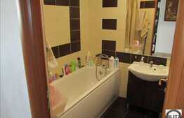 De vanzare 2 camere decomandat, 65 mp, zona strazii Alverna, 2 locuri de parcare