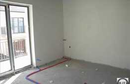 Duplex de vanzare, semifinisat! 5 camere! 120 mp! 249 mp de teren! Zona de case!