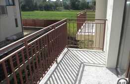 Duplex de vanzare, semifinisat! 5 camere! 120 mp! 249 mp de teren! Zona de case!