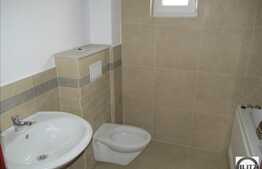 Apartament 2 camere de vanzare, 55 mp utili, zona Sf. Ioan, cu boxa si parcare