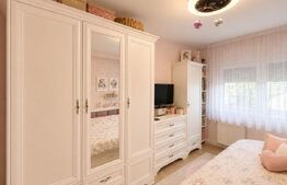 Apartament de vânzare cu 3 camere, 73 mp, parcăre, 2 bai, boxa, zona Sanicoara