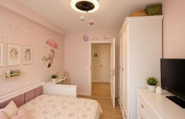 Apartament de vânzare cu 3 camere, 73 mp, parcăre, 2 bai, boxa, zona Sanicoara