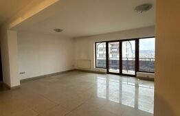 Apartament 3 camere,114 m,2 bai,3 terase,semicentral