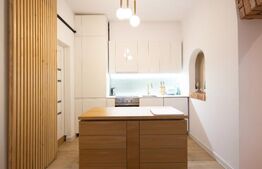 Casa la curte comuna, 3 camere, tavan înalt și terasă – zona Scala Center