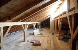 Vanzare casa cu 4 camere, 320 mp! Teren de 1800 mp! Zona Somesul Rece!